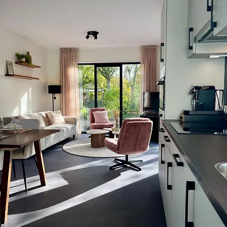 Modern Family Retreat Near The Chalet *